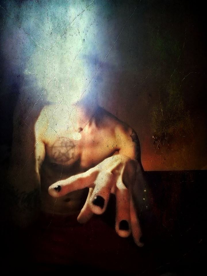 32764274_385300551955212_3484082749030006784_n